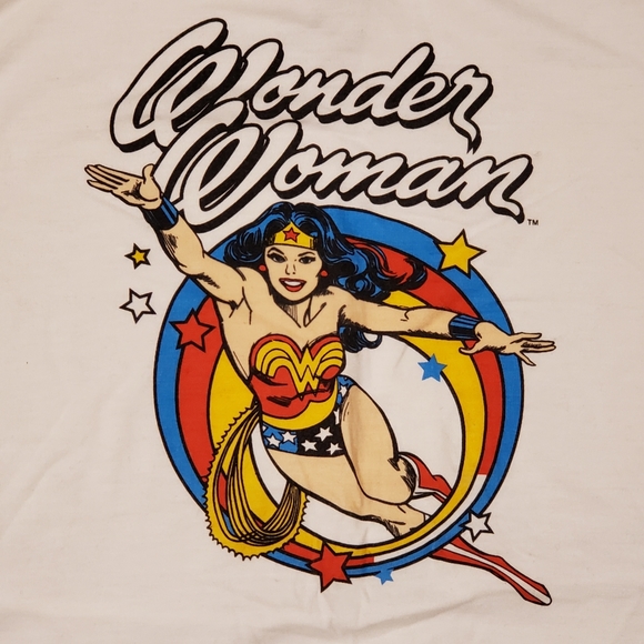 Wonder Woman Tee - Picture 3 of 4